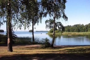 Mysig stuga nära stranden